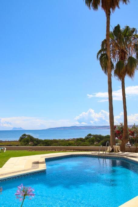 En Playa Del Cristo Apartment Estepona