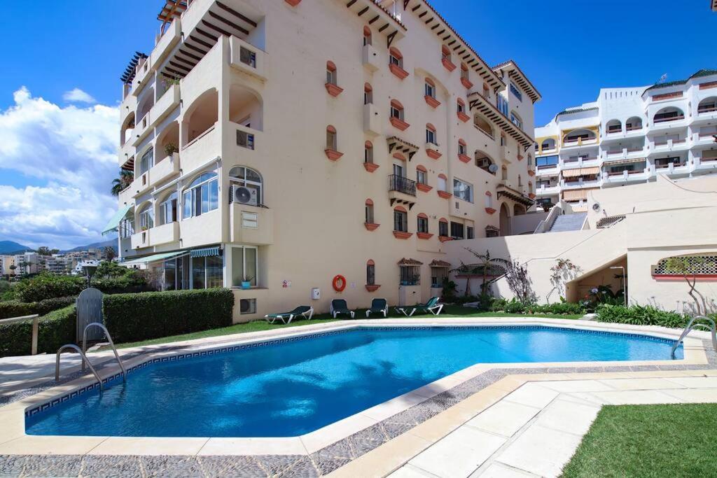 En Playa Del Cristo Apartament Estepona